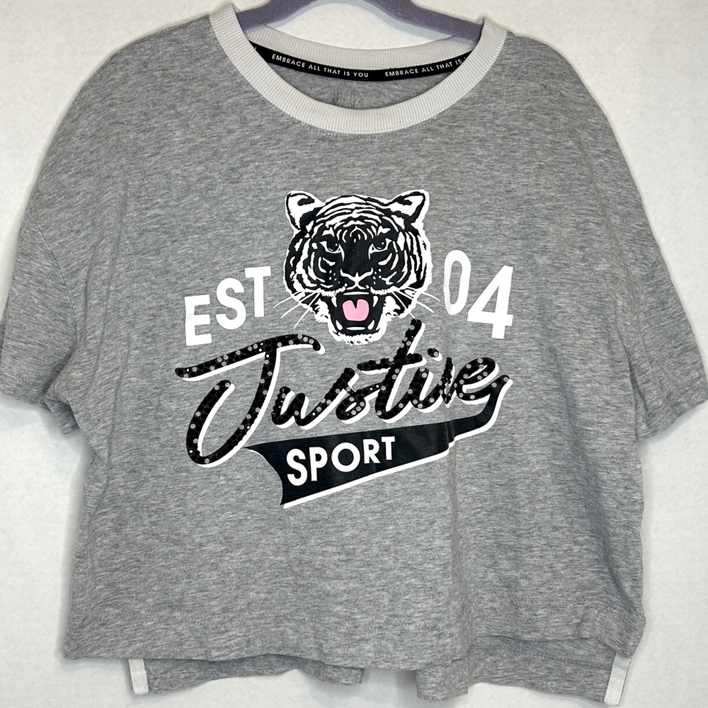Justice girl 12 Tiger graphic sequin accent T-shirt with varsity black shorts